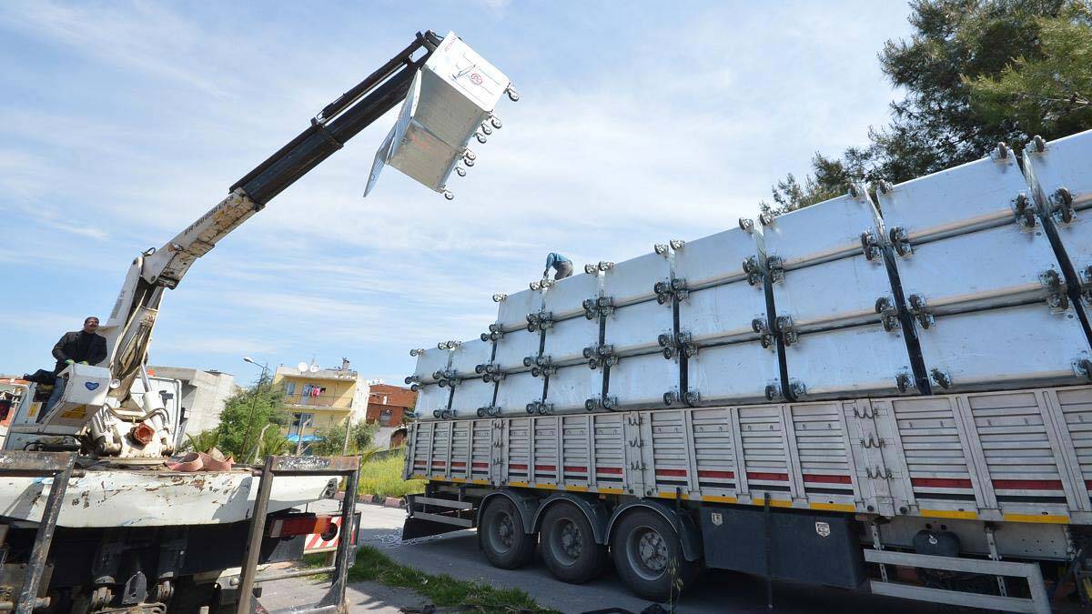 Daha temiz bir İzmir için 5 bin 500 çöp konteyneri