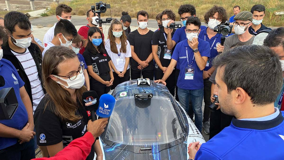 Robotaksi Binek Otonom Araç Yarışması'nda takımlara ziyaret