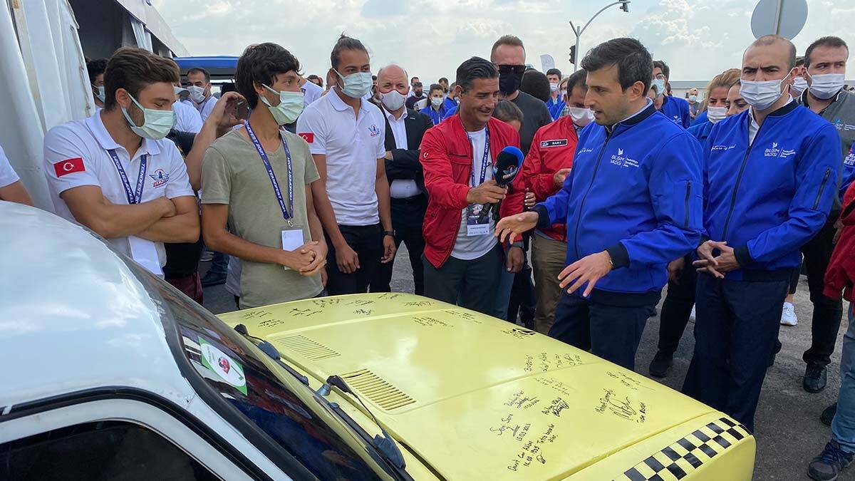 Robotaksi Binek Otonom Araç Yarışması'nda takımlara ziyaret