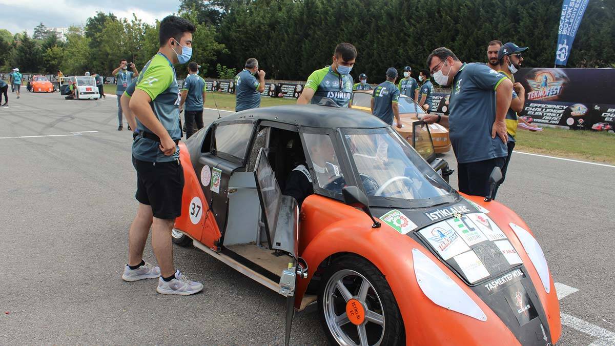 Elektrikli araç yarışlarında final heyecanı