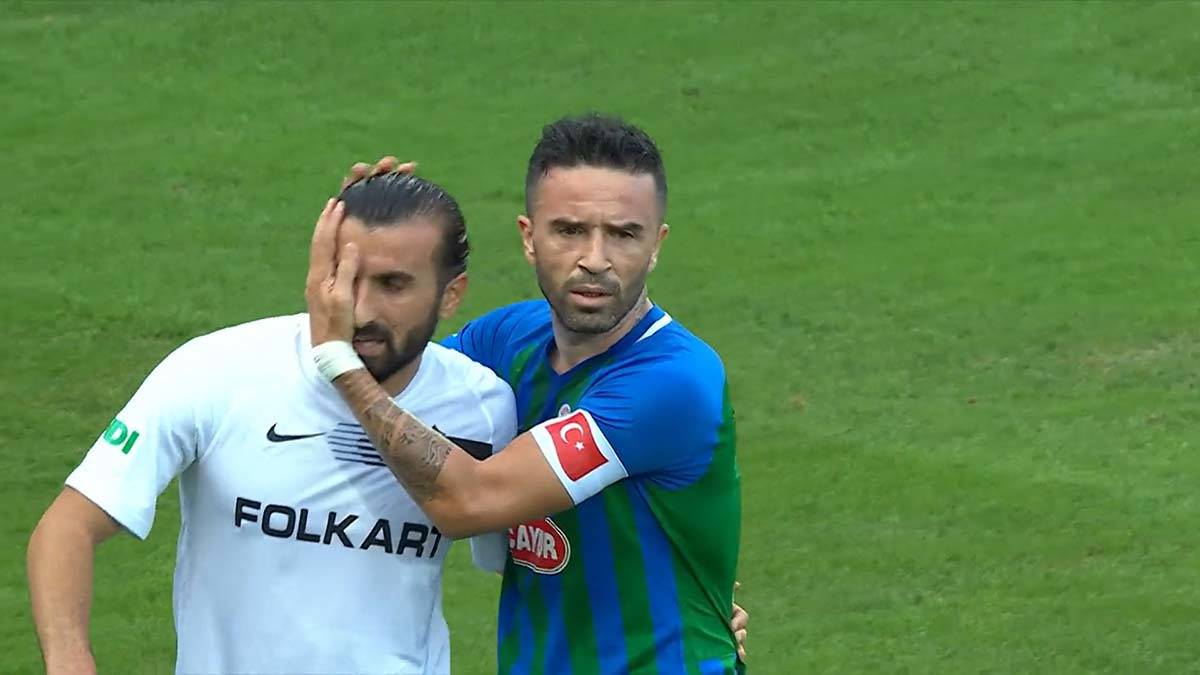 Erhan Çelenk'e övgüler devam ediyor