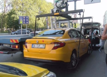 Beyoğlu'ndan 3 taksi trafikten men edildi