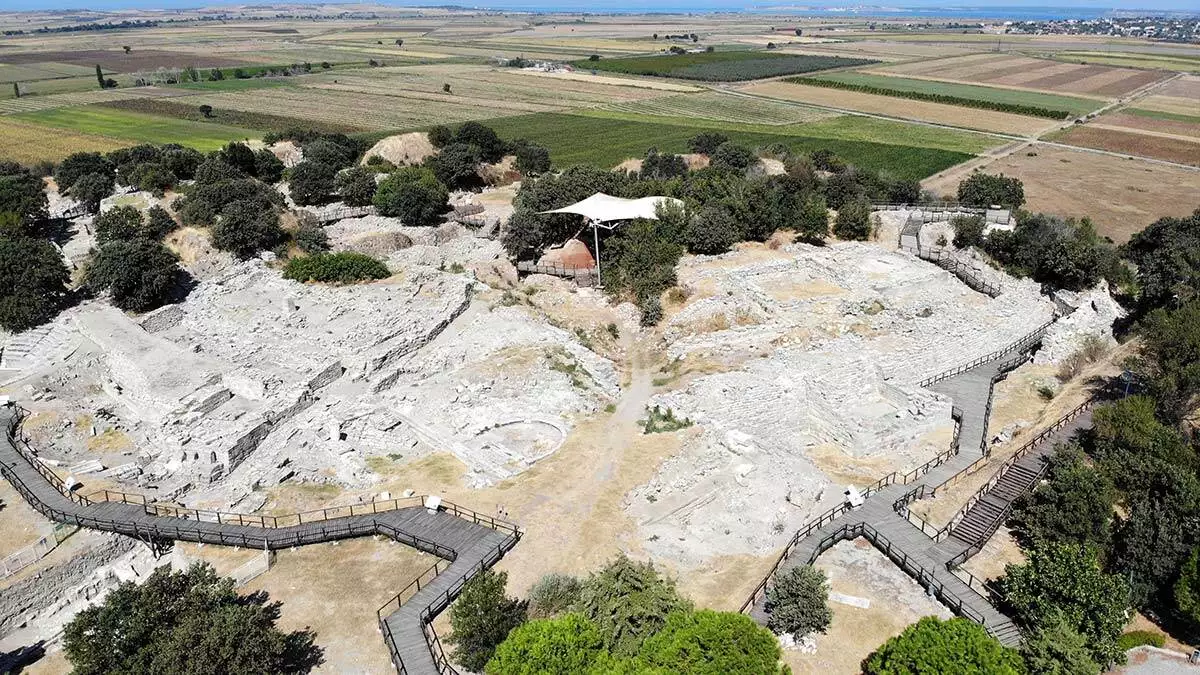 Troya örenyeri'nde 150'nci yıl kazıları sürüyor