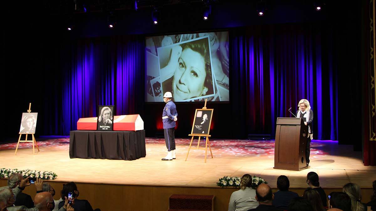 İnci Çayırlı için Cemal Reşit Rey'de tören