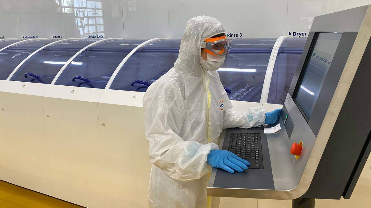 Güneş Enerjisi Araştırma Merkezi'nin (GÜNAM) yönetim kurulu başkanı Prof. Dr. Raşit Turan, " Doğa olaylarına neden olan iklim değişikliğinin önüne geçilmesi için fosil yakıtların kullanımından vazgeçilmeli" dedi.