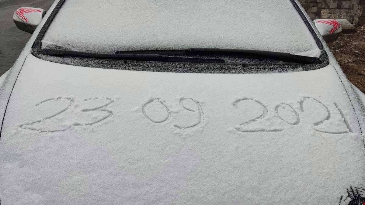 Uludağ'a kar yağdı