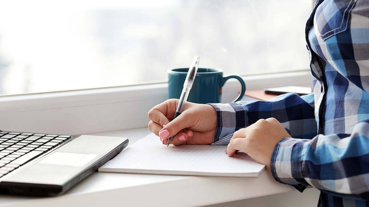 Yazmak derdini dünyaya açmaktır