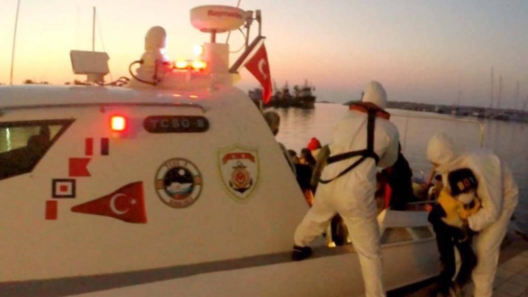 Türk karasularına itilen 47 göçmen kurtarıldı