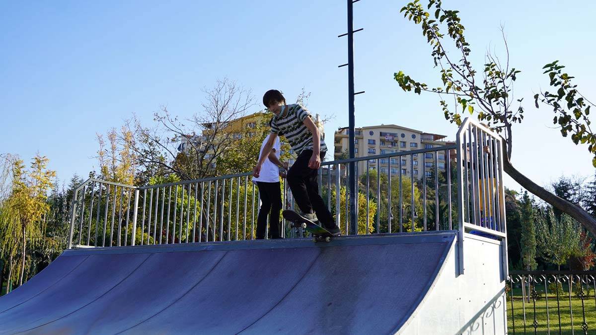 Kaykay ve paten parkuru gençleri buluşturuyor