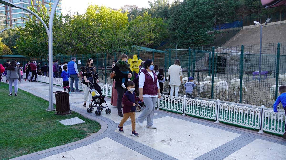 Keçiören Belediyesi Doğal Yaşam Parkı'na akın ettiler