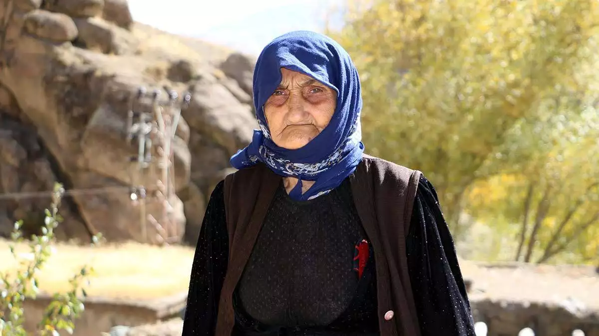 117 yaşındaki kadın: cumhuriyet ilanında halay çektik