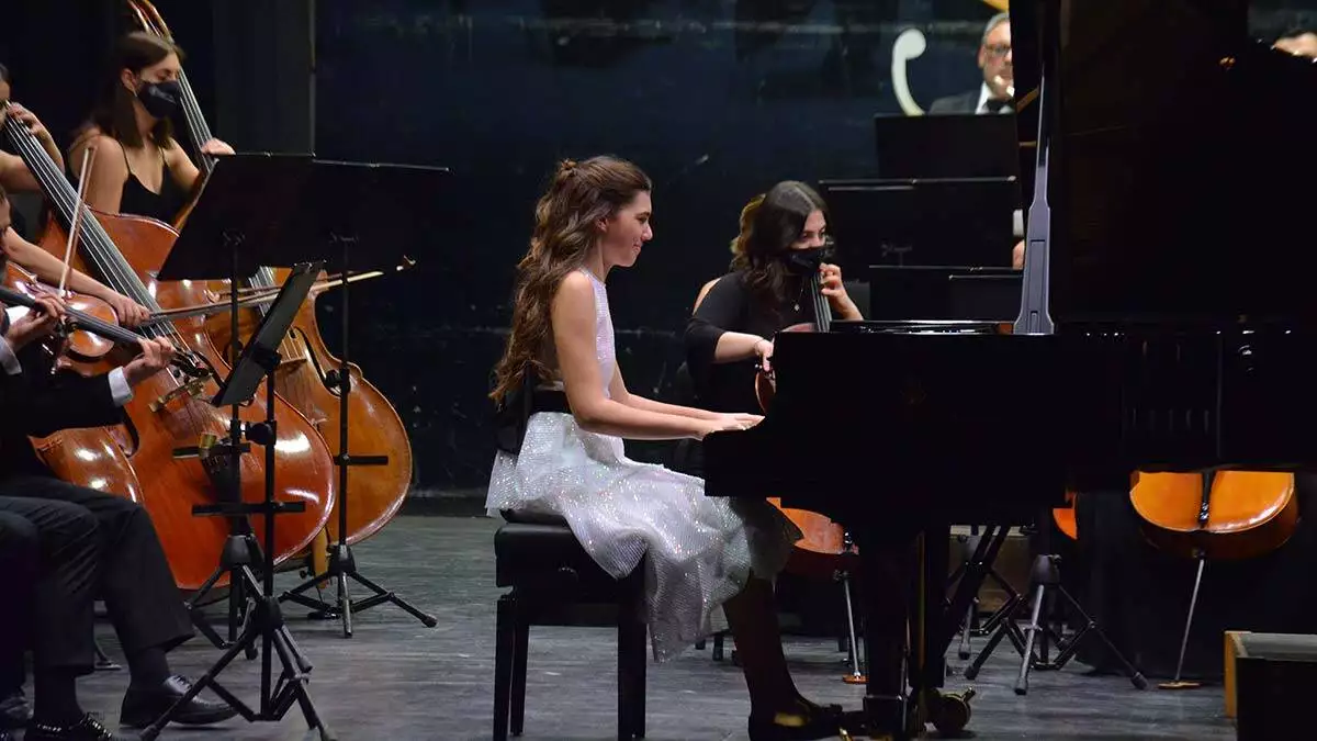 13 yasindaki ilyun mozartin koncertosunu caldi 2 - kültür ve sanat - haberton
