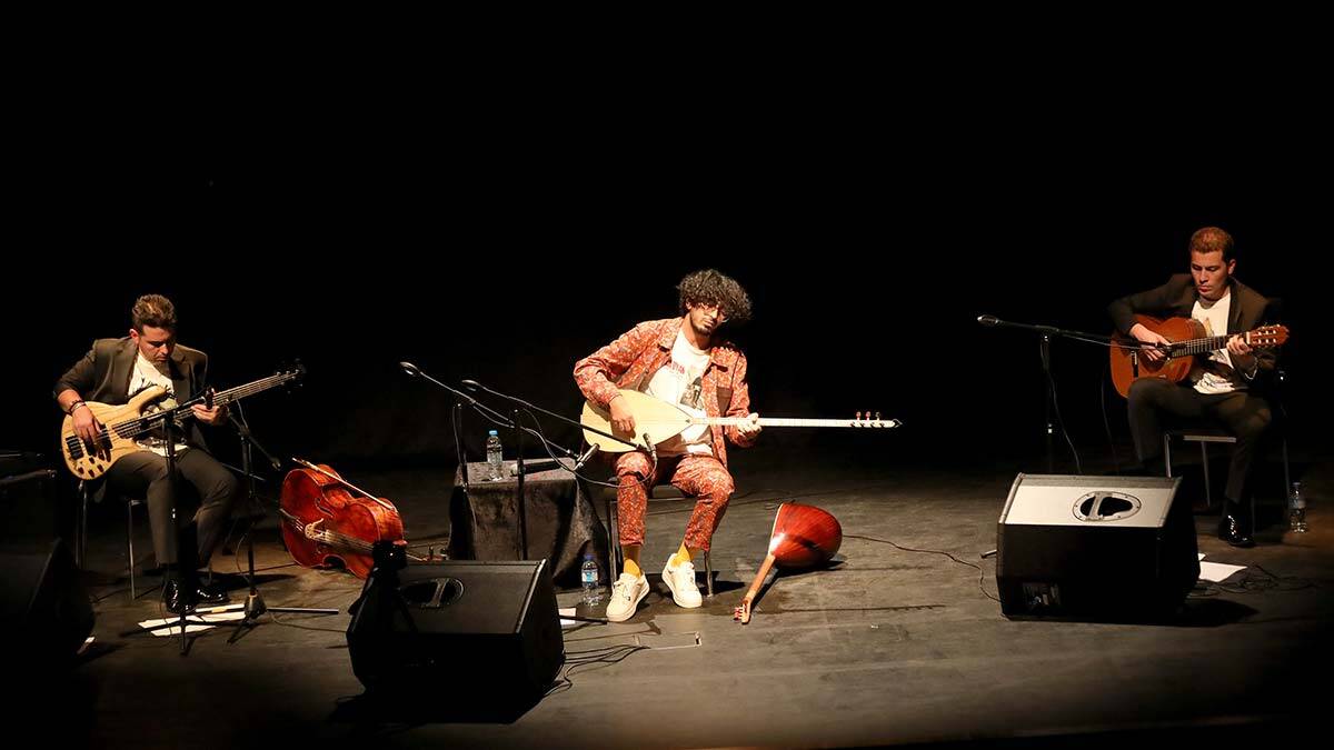 Neşet Ertaş ölümünün 9. yılında türkülerle anıldı