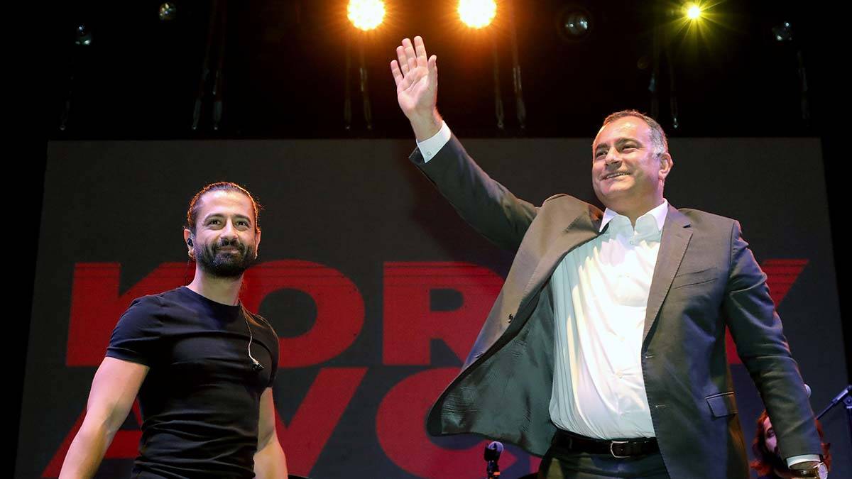 Çankaya'da Koray Avcı konseri düzenlendi