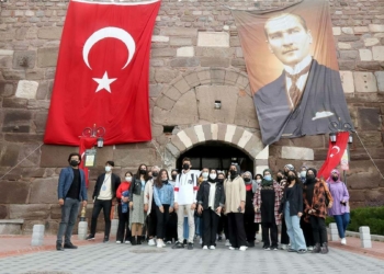 Çankaya Belediyesi Ankara Kalesi gezisi düzenledi