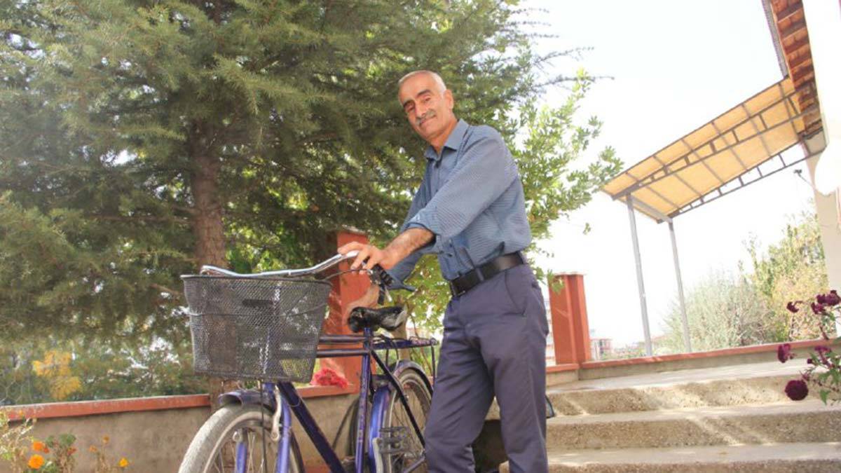 25 yıldır aynı bisikleti kullanıyor