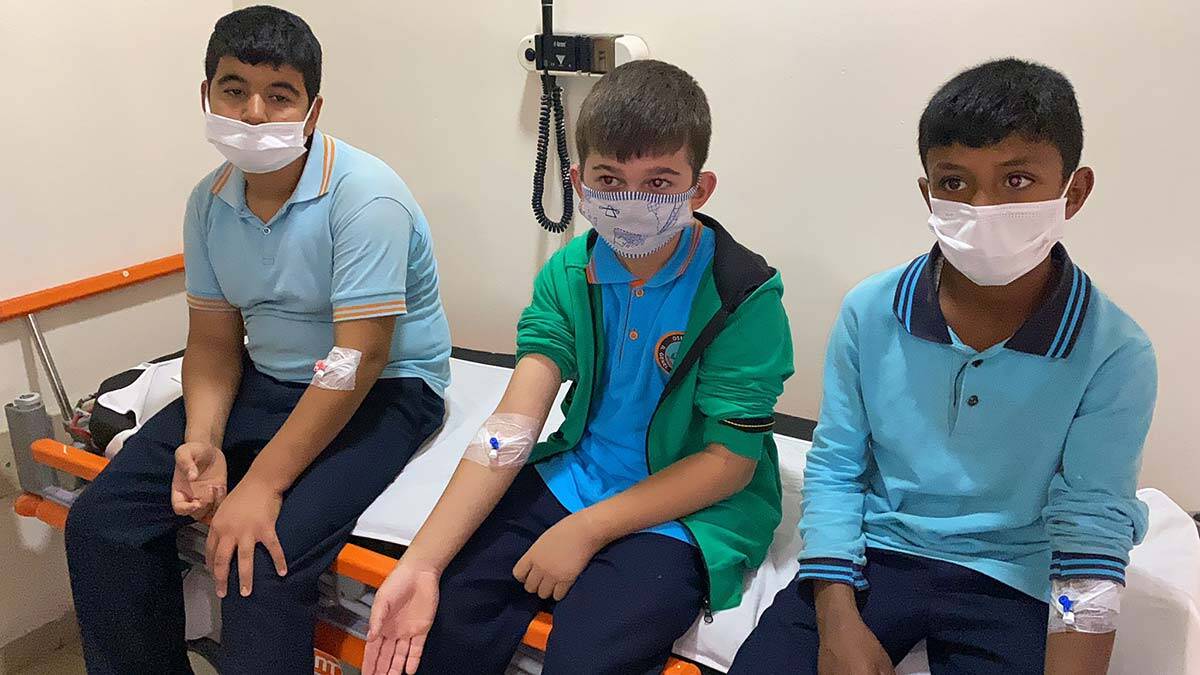 29 öğrenci, zehirlenme şüphesiyle hastanelik oldu