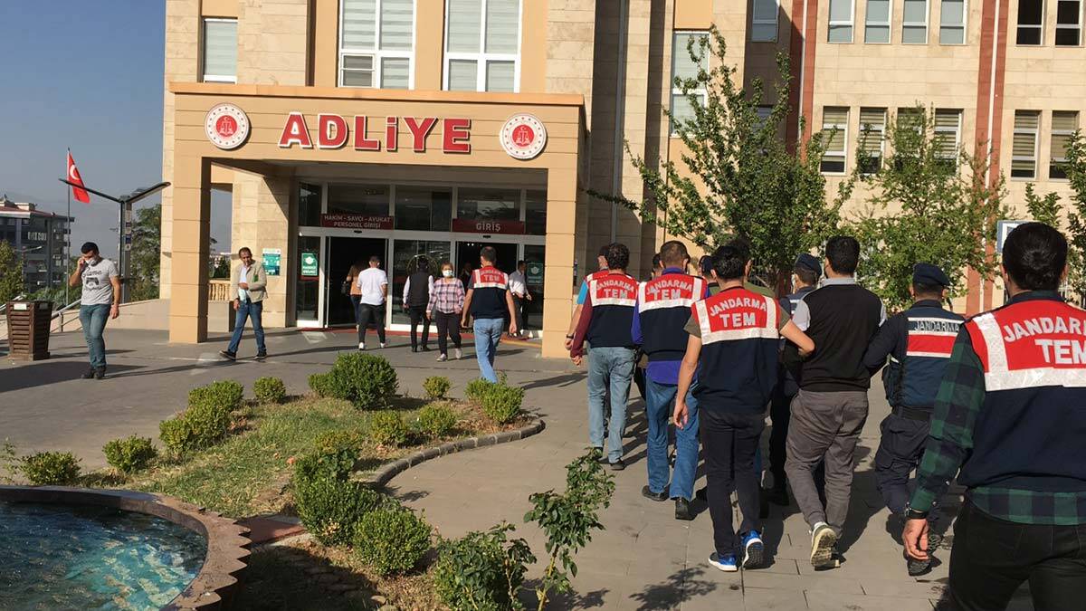 3 ilde DEAŞ operasyonu: Suriyeli 5 kişi tutuklandı