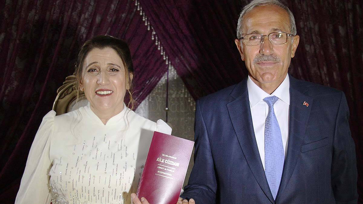 60 yaşında gelinlik giydi: Nasip bugüneymiş