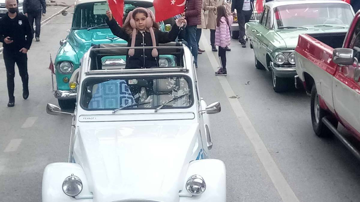 " Torunumla ilk Cumhuriyet Bayramı'nı kutluyoruz. Onun için çok duyguluyum" 