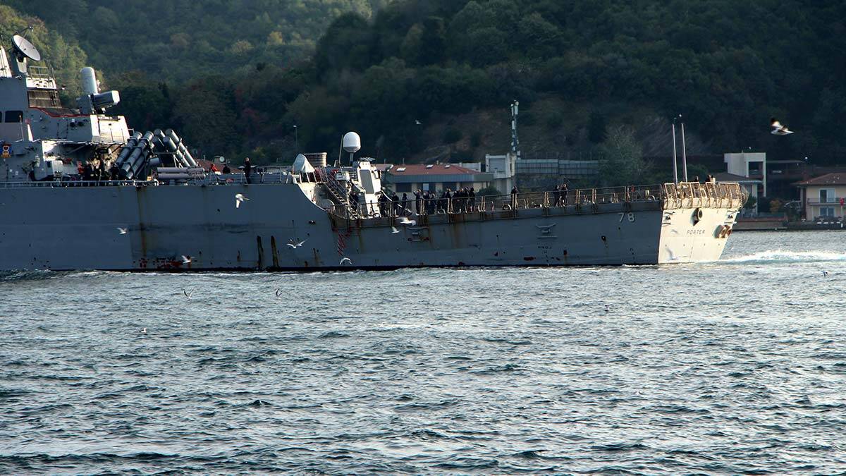 ABD savaş gemisi Karadeniz'e açıldı
