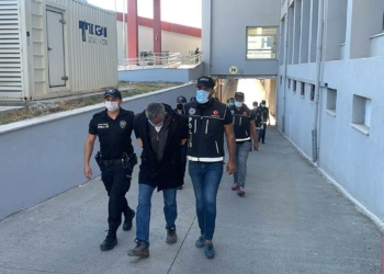 Adana'da uyuşturucu satıcılarına operasyon