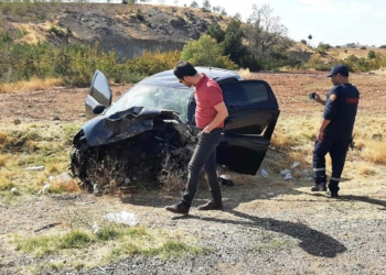 Adıyaman'da otomobil çarpışmasında 1 kişi öldü