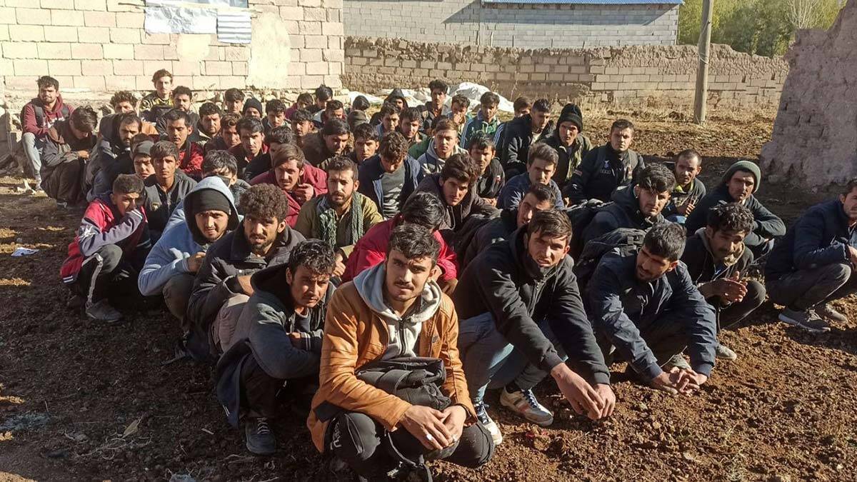 Afgan ve Pakistanlı 188 kaçak göçmen yakalandı