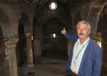 Agios Prokopios Kilisesi'ni defineciler tahrip etti