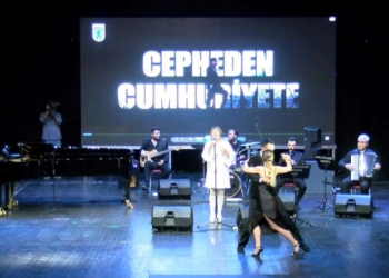 Ankara'da Cumhuriyet Tangoları büyüledi