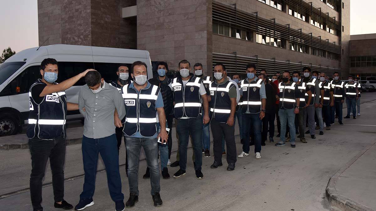 Antalya'da suç örgütü Kartal Grubu'na operasyon