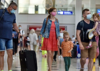 Antalya'ya hava yoluyla gelen turist 8 milyonu aştı