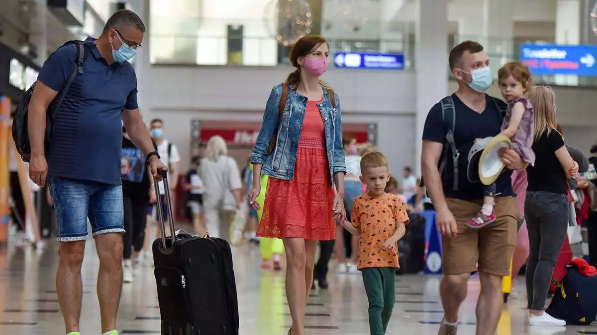 Antalya'ya hava yoluyla gelen turist 8 milyonu aştı
