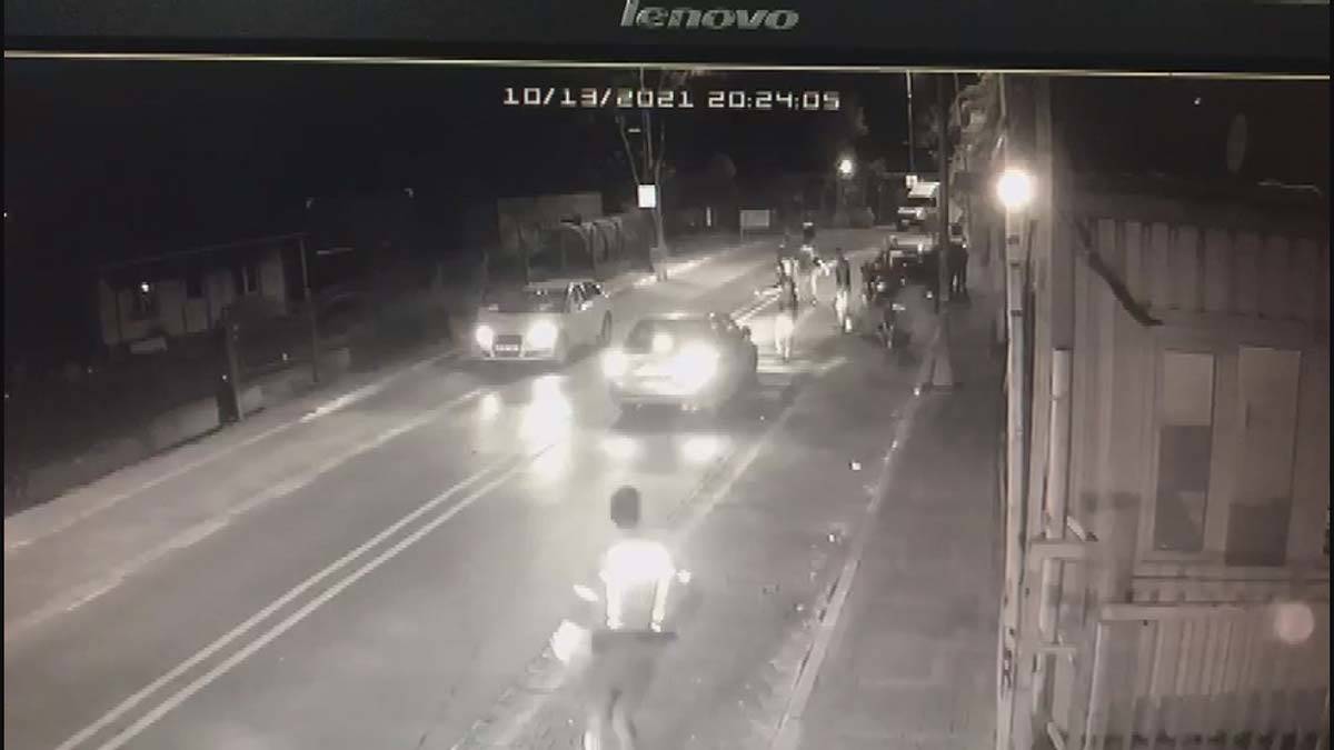 Avcılar'da polisten kaçanlar polisi yaraladı