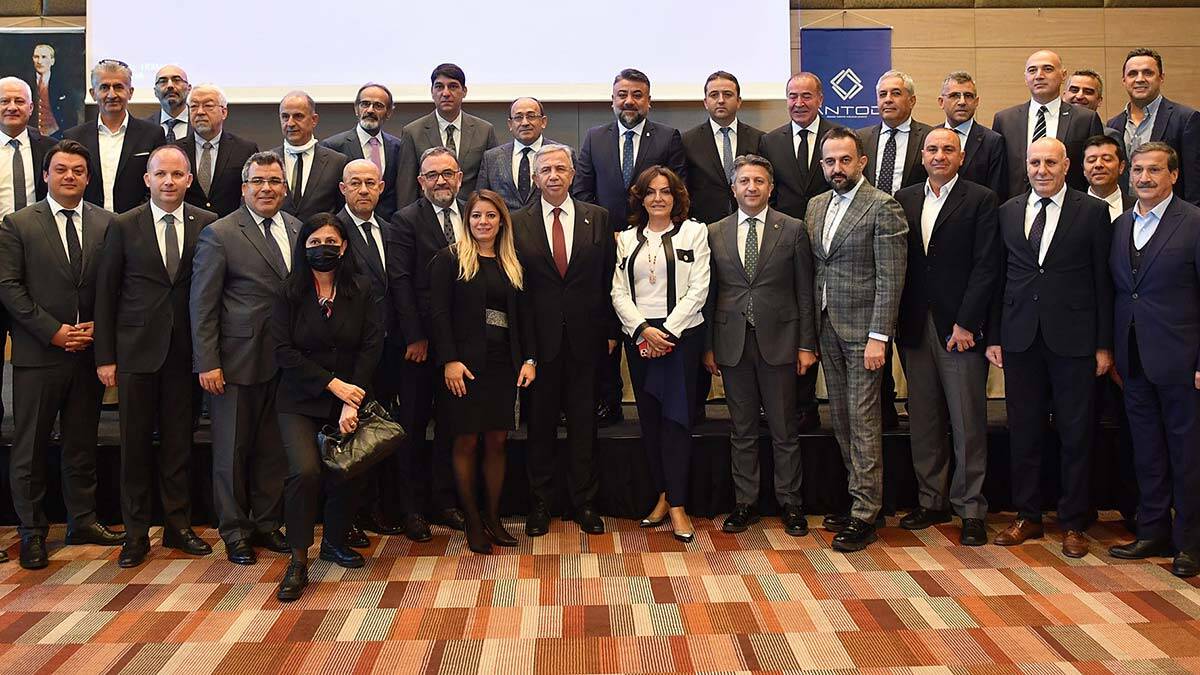 Mansur Yavaş turizmcilerle buluştu