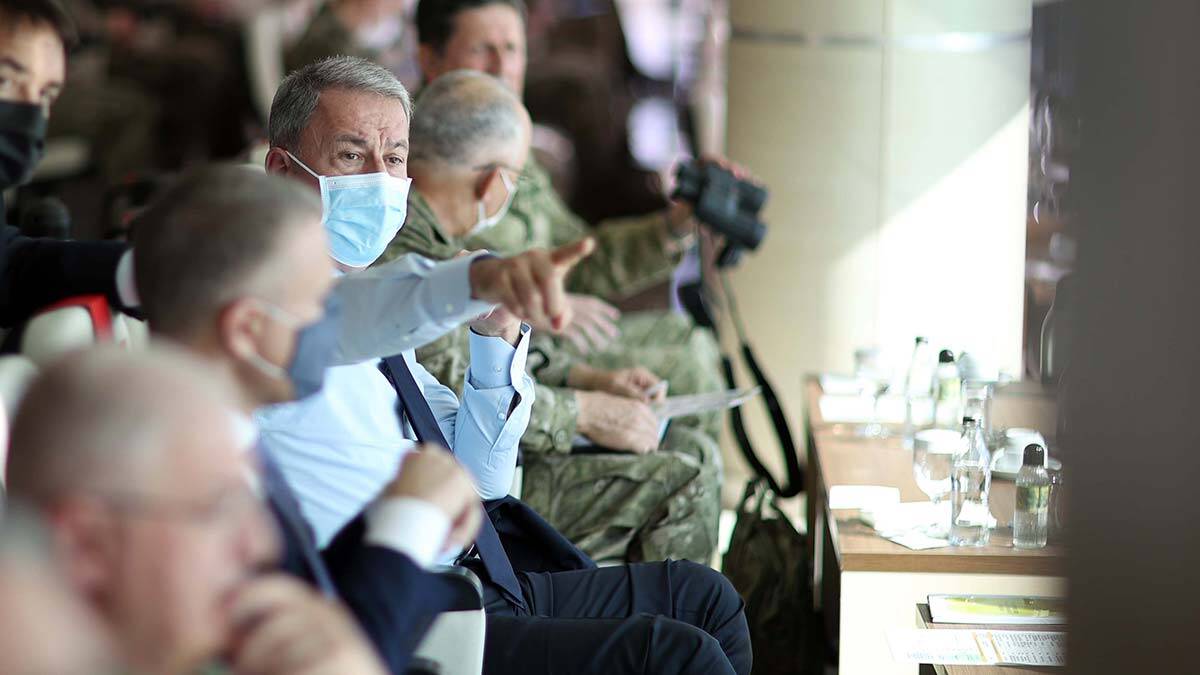 Bakan Akar: Terörist neredeyse hedefimiz orası