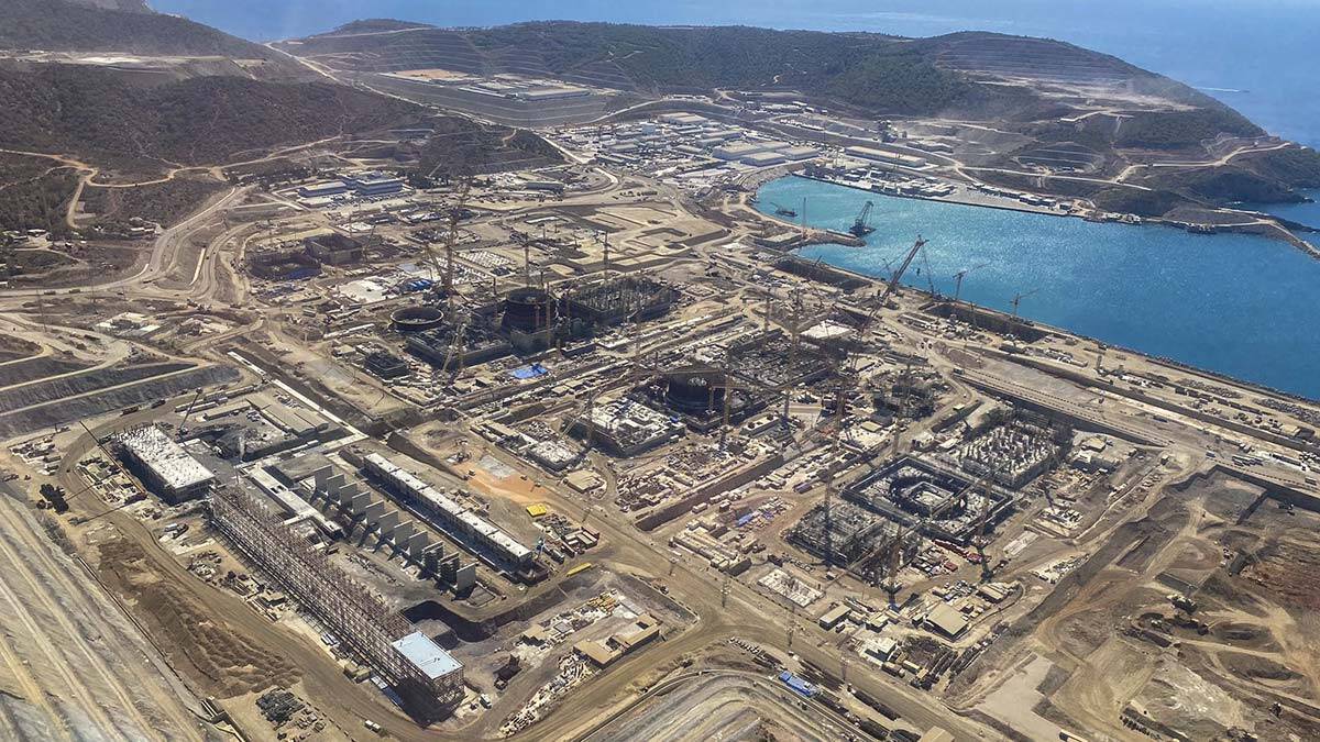 Bakan Dönmez: 4'üncü ünitenin inşaat lisansı verildi