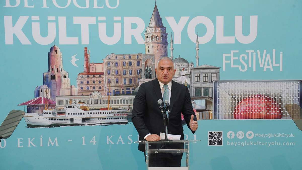 Bakan Ersoy: Sinan operası sanatseverlerle buluşacak