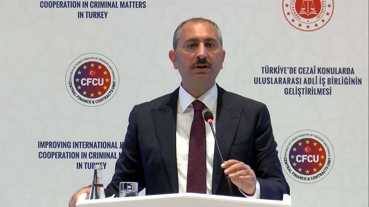 Bakan Gül: İkiyüzlülük hakim olmuştur