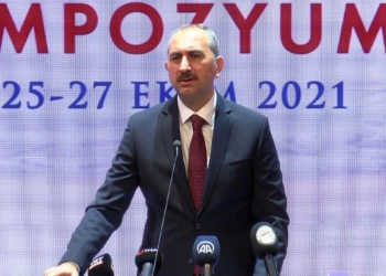 Bakan Gül: Özgürlükçü bir anayasa yapma imkanı var
