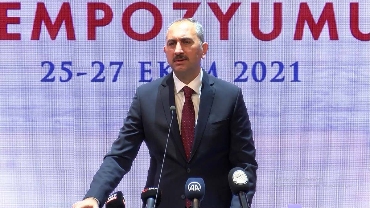 Bakan Gül: Özgürlükçü bir anayasa yapma imkanı var