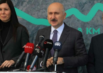 Bakan Karaismailoğlu: Yollarımız tıpkı akarsu gibidir