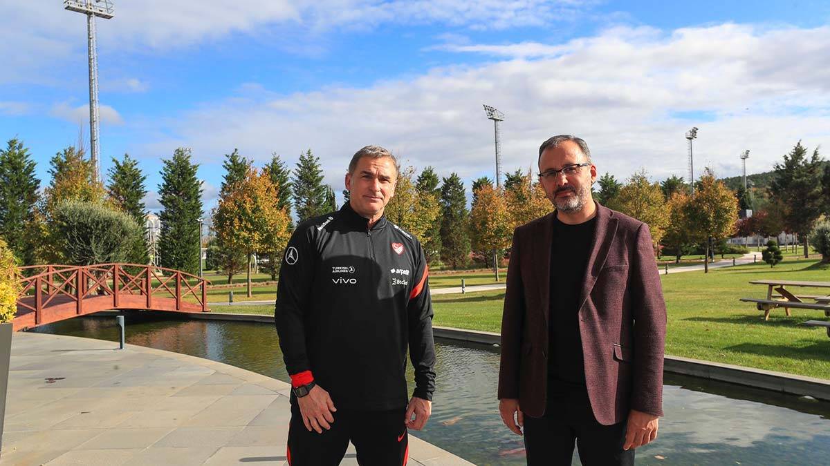 Bakan Kasapoğlu Stefan Kuntz'a başarılar diledi