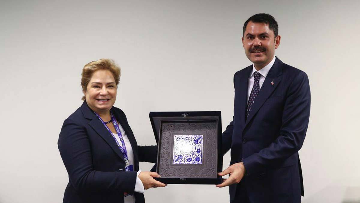 Bakan Kurum Direktör Patricia Espinosa ile görüştü