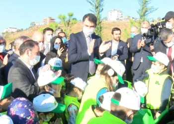 Bakan Kurum Millet Bahçesi fidan dikim töreninde