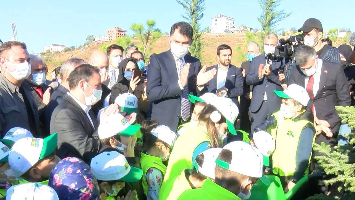 Bakan Kurum Millet Bahçesi fidan dikim töreninde