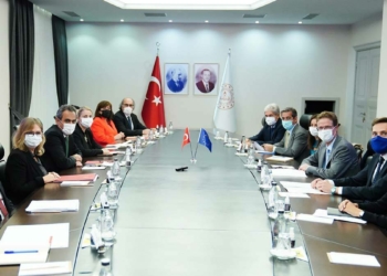 Bakan Özer AB Türkiye Delegasyonu ile bir araya geldi
