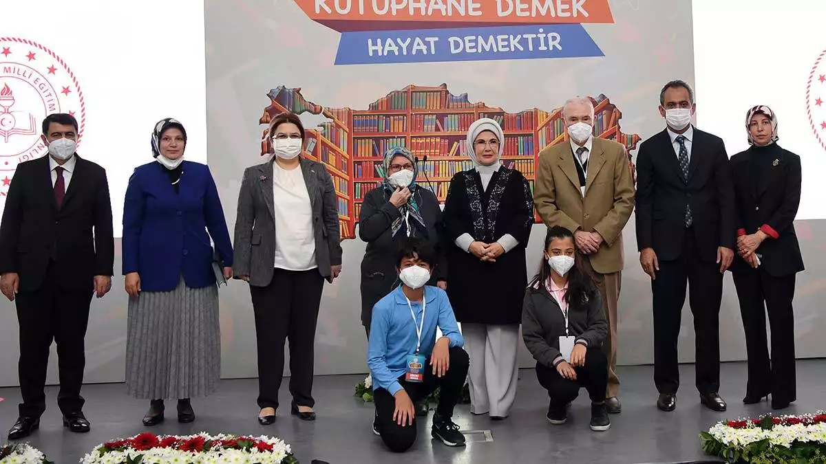 "gerekli tüm kaynakları bugün itibarıyla okullarımıza aktarmış bulunuyoruz"