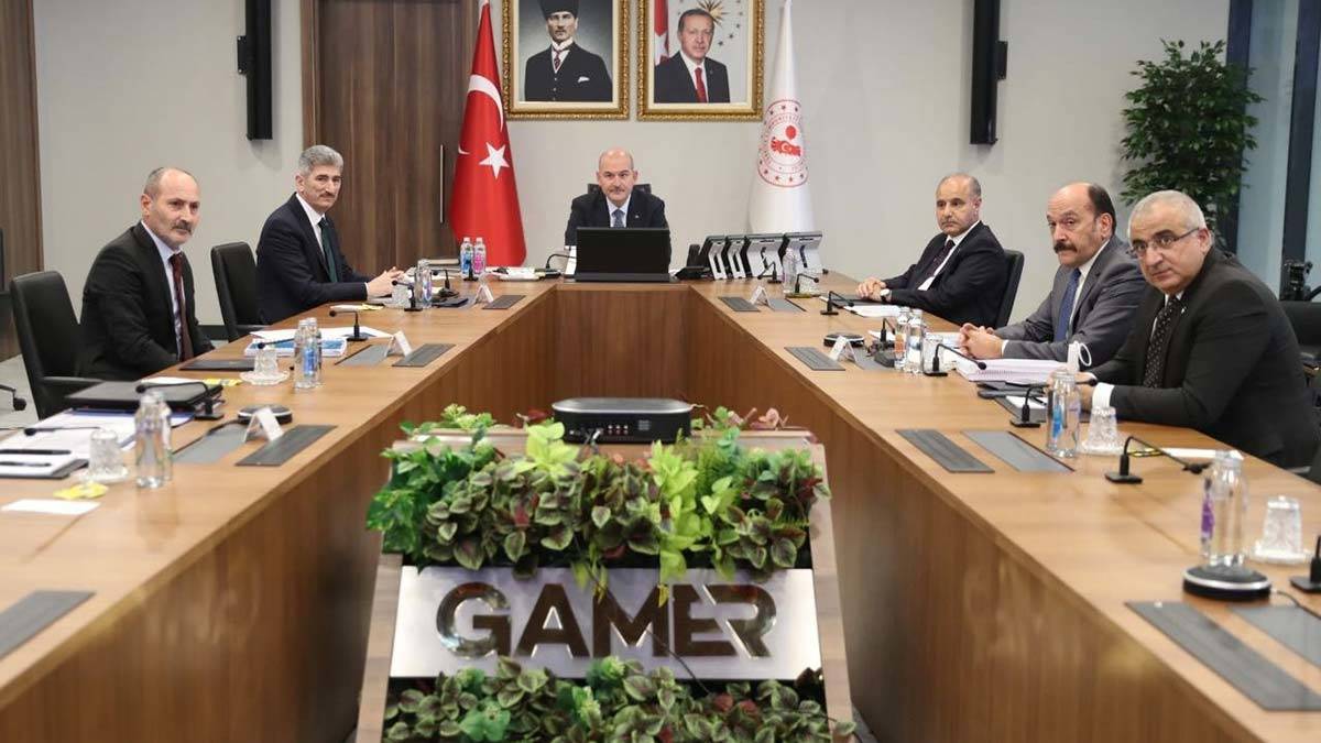 Bakan Soylu, 81 ilin emniyet müdürüyle görüştü