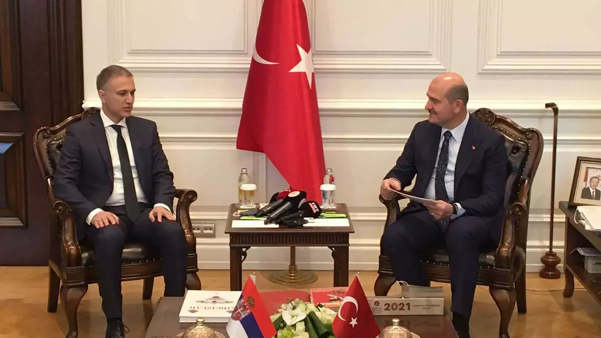 Bakan soylu, sırbistan başbakan yardımcısı ile görüştü